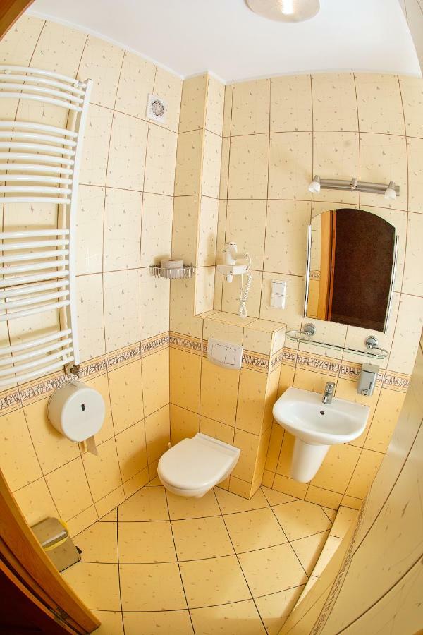 Lesny Osrodek Szkoleniowy W Puszczykowie Puszczykowo Exterior photo