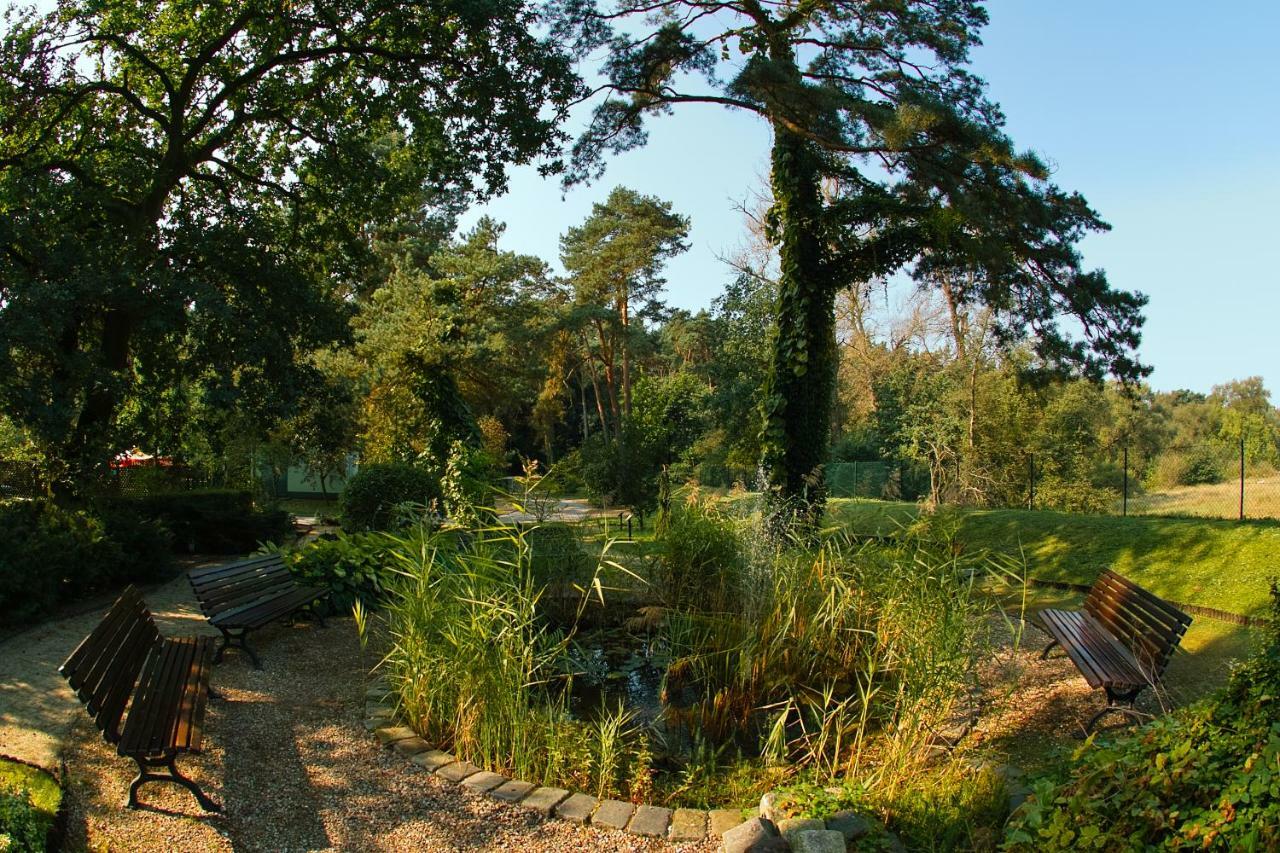Lesny Osrodek Szkoleniowy W Puszczykowie Puszczykowo Exterior photo