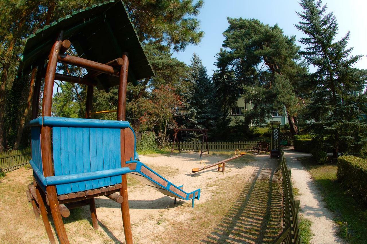 Lesny Osrodek Szkoleniowy W Puszczykowie Puszczykowo Exterior photo